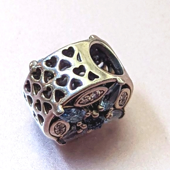 Pandora Patterns of Frost Charm - Picture 3 of 8